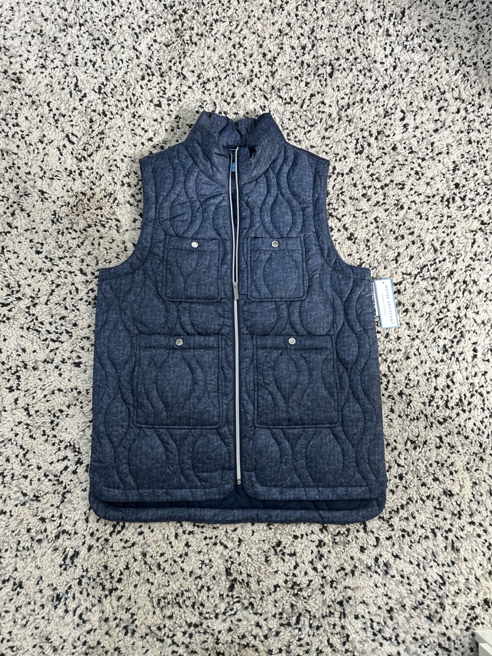 Draper James Quilted Vest in Deep Navy- Water resistant size L